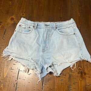 Abercrombie and Fitch size 30 Mom Short High Rise Short
